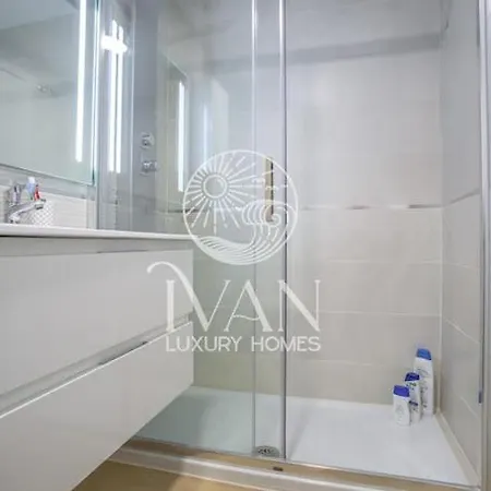 Casa Arman Ivan Luxury Homes 1ªpta Norte 1ªlinea